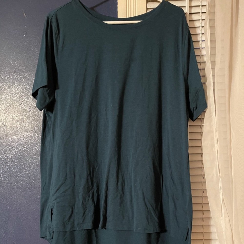Athletic shirt